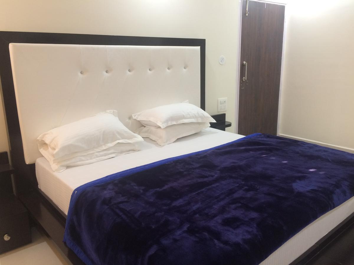 Hotel Platinum Plaza Rohtak Eksteriør bilde