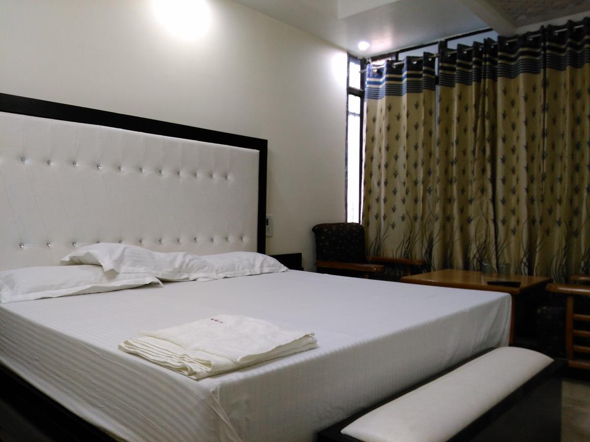 Hotel Platinum Plaza Rohtak Eksteriør bilde