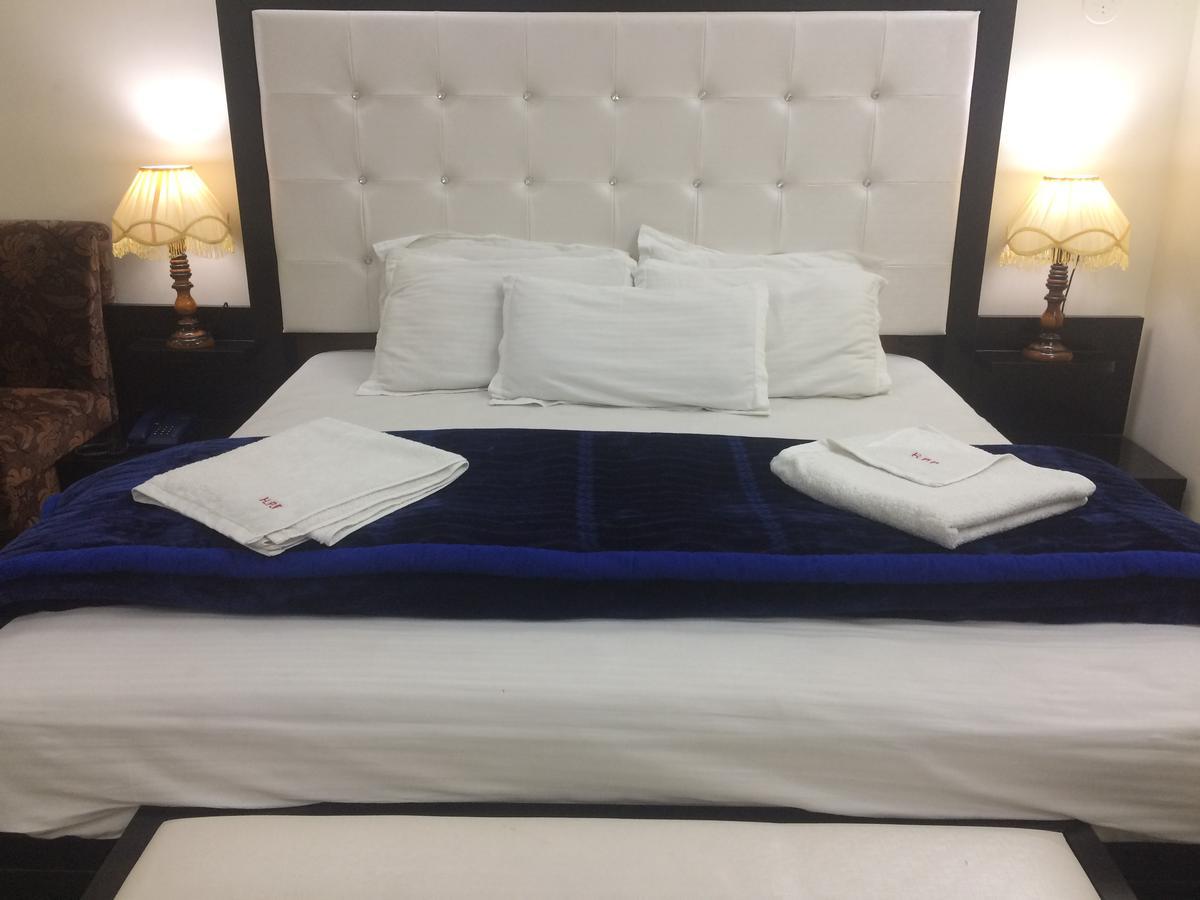 Hotel Platinum Plaza Rohtak Eksteriør bilde