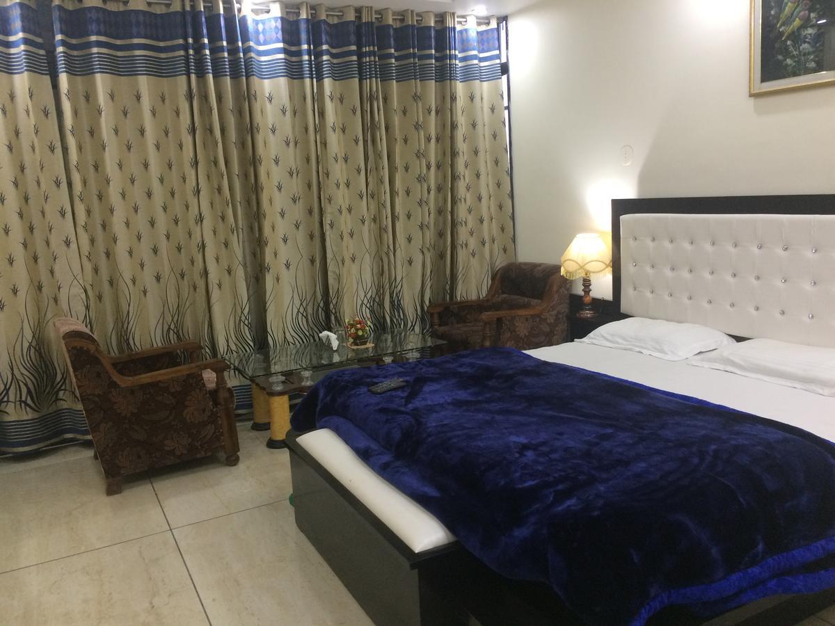 Hotel Platinum Plaza Rohtak Eksteriør bilde