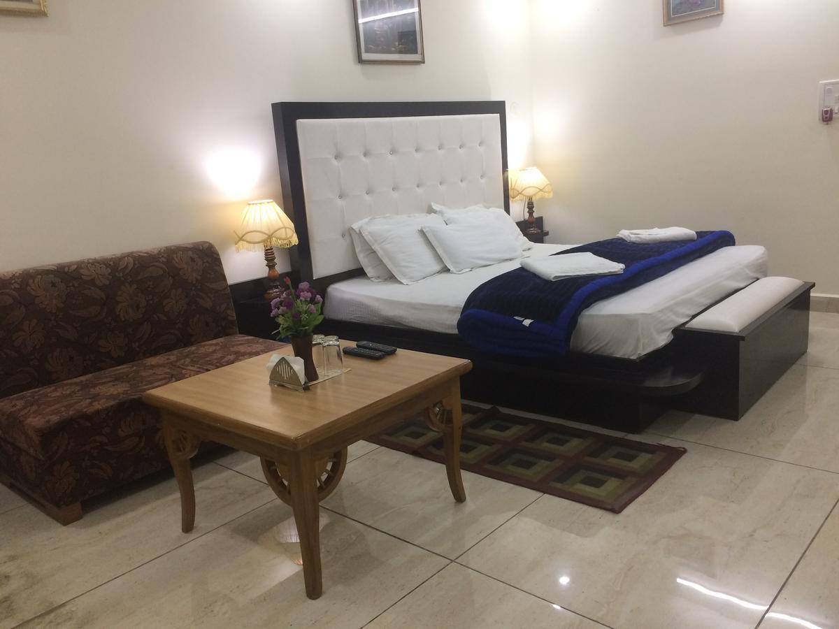 Hotel Platinum Plaza Rohtak Eksteriør bilde