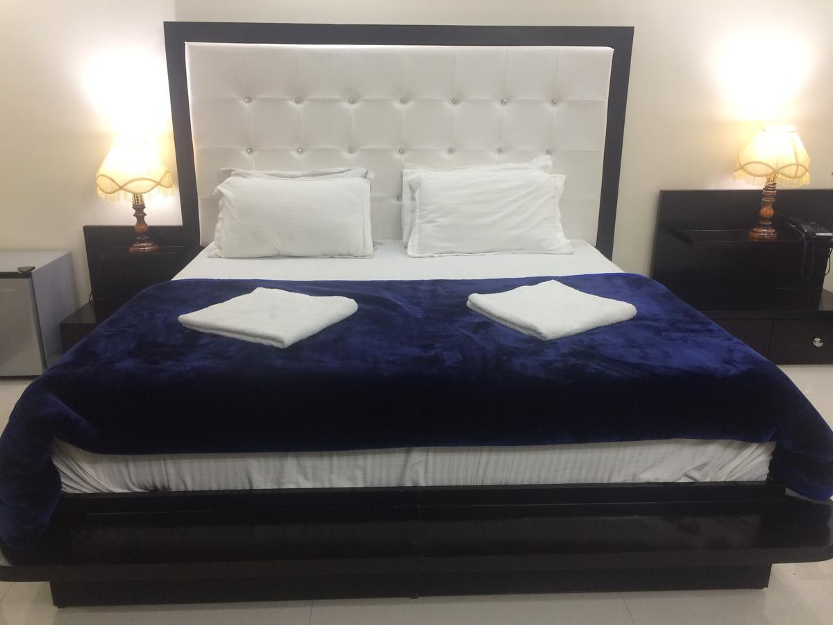 Hotel Platinum Plaza Rohtak Eksteriør bilde